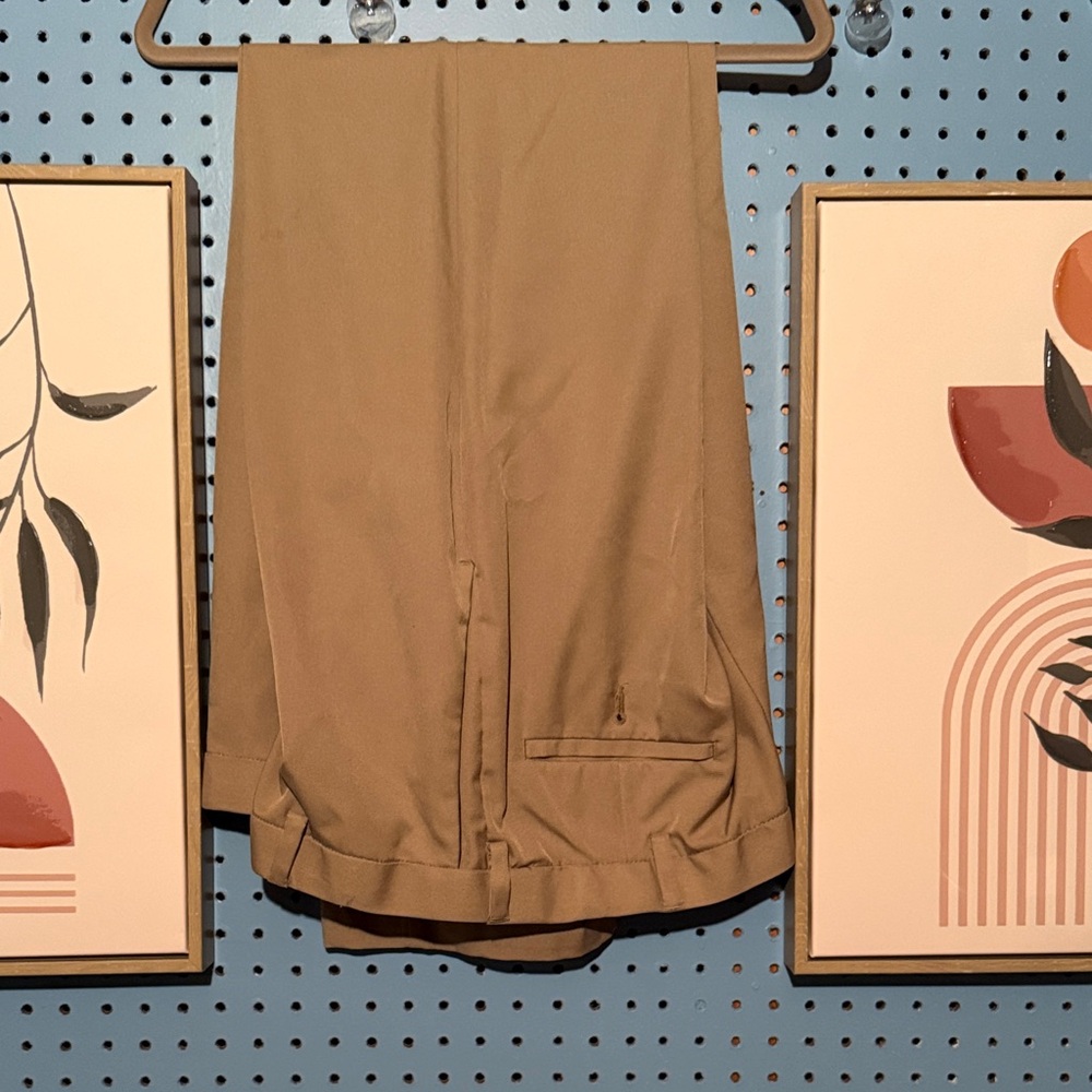 Haggar Men's Tan Pants